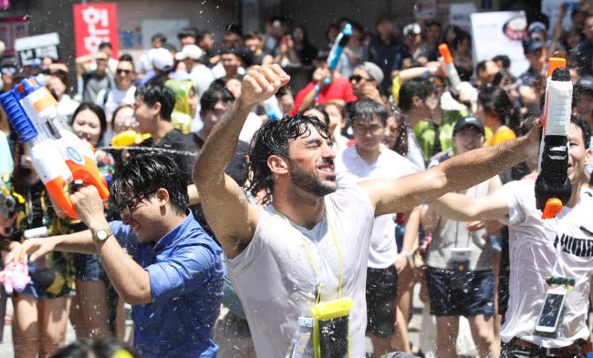 Beat the Heat at the Sinchon Water Gun Festival - Daebak