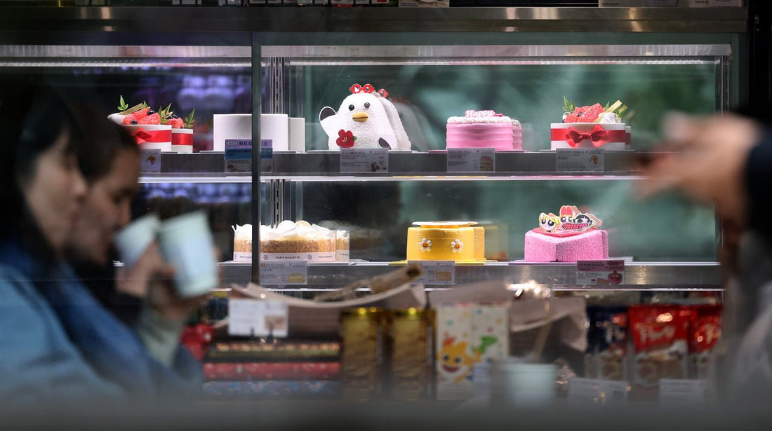Christmas Dinner Korea Style: Why Cake and 치킨 Anchor the Korean Couples' Date Night - Daebak