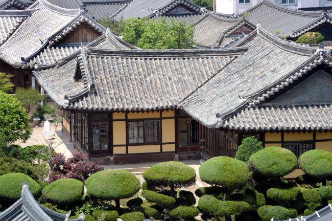Colorful and Happy: A Look into the Jeonju Bibimbap Festival - Daebak
