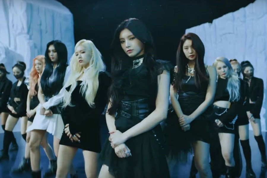 EVERGLOW 'Reminiscence' Review: How 'Dun Dun' Sealed Their Girl Crush Identity - Daebak