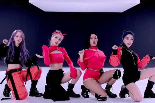 Explore 'reality in BLACK' with MAMAMOO - Daebak