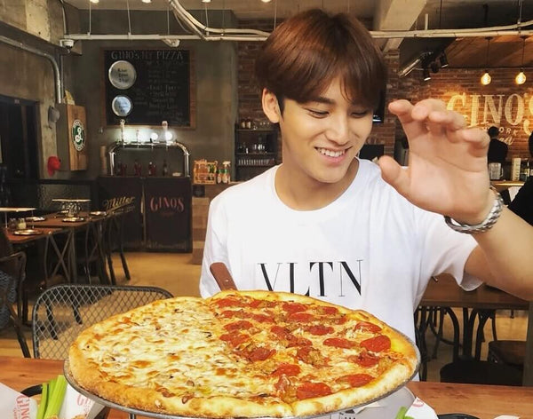 Food Tour with Mingyu of SEVENTEEN 🍗