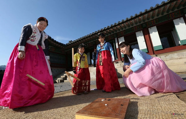 Seollal Games: Folk Games to Enjoy During the Lunar New Year