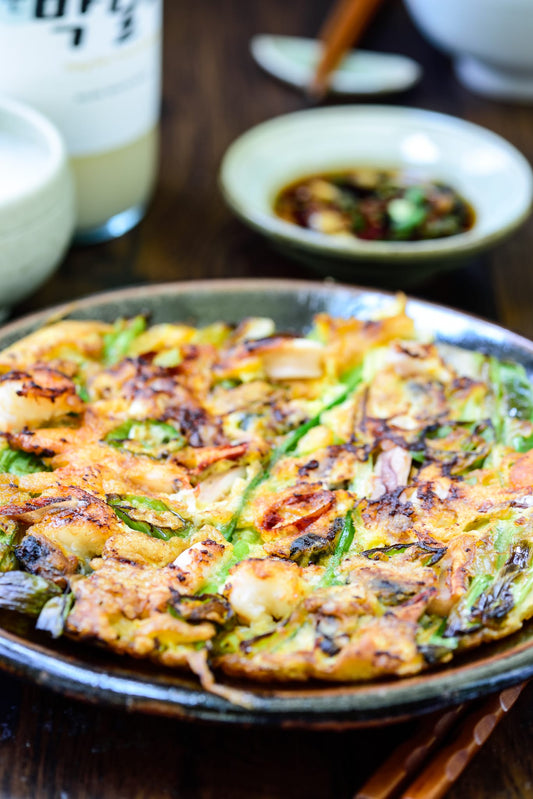 Haemul Pajeon: Korea's Crispy Seafood and Scallion Pancake - Daebak