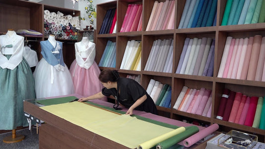 Hanbok: A Guide to Korea's Traditional Clothing - Daebak