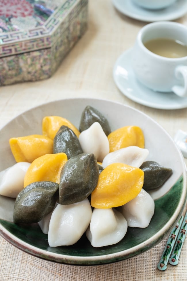 Korean Autumn Foods: Chuseok Spreads, Persimmons, and Songpyeon - Daebak