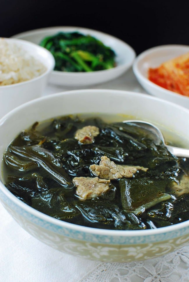 Korean Birthday Miyeokguk: The Seaweed Soup Tradition That Honors Mothers - Daebak
