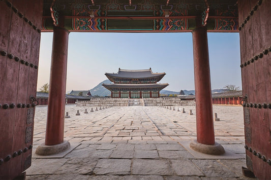 Korean Dancheong: The Colorful Painting Tradition of Temples and Palaces - Daebak