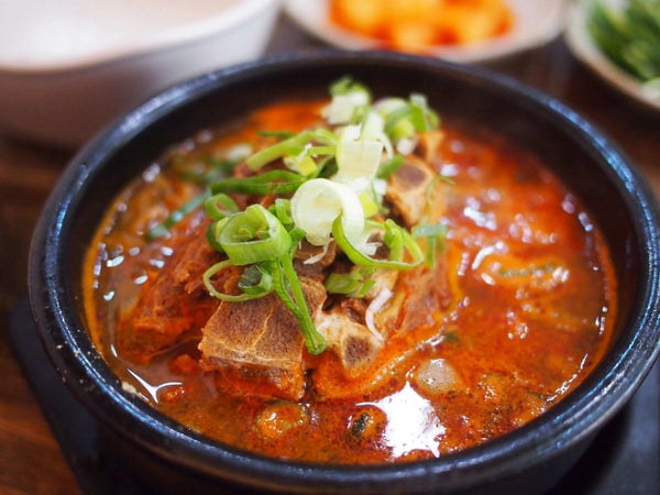 Cuisine coréenne en terre cuite