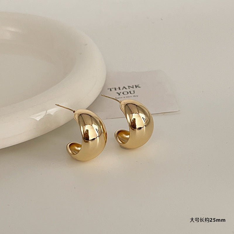 Ins Trendy Small Heart Gold Plated Earrings Minimalist Niche Ladies Ear Studs