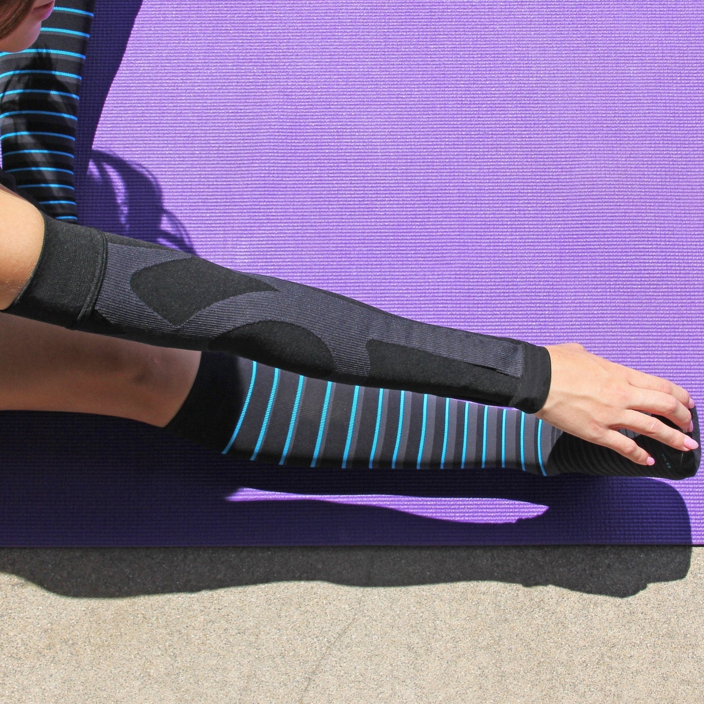 Arm Compression Sleeves - Daebak