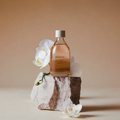 زيت الجسم AROMATICA Mellowness برائحة الماغنوليا وخشب الصندل بحجم 100ml