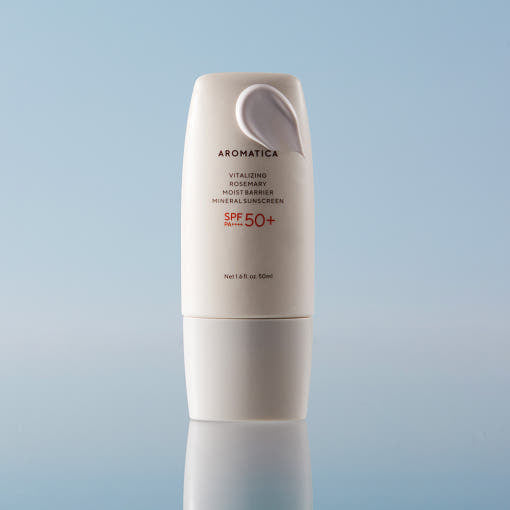 واقي الشمس المعدني المرطب لحاجز البشرة Vitalizing Rosemary Moist Barrier من AROMATICA بمعامل حماية SPF50+ PA++++ بحجم 50ml