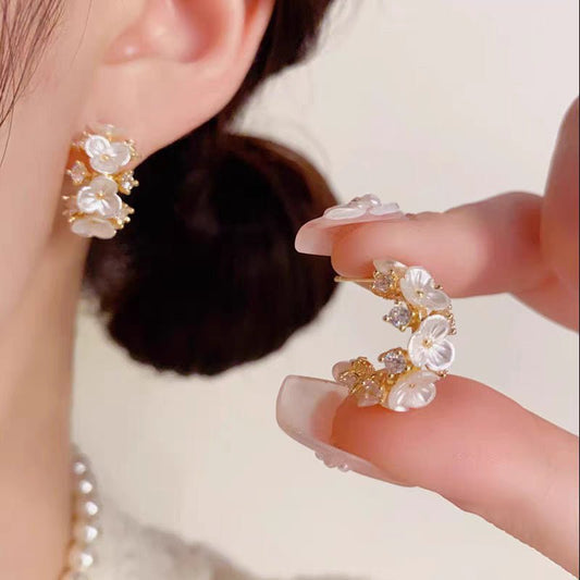 Fresh And Chic C Shaped Earrings With Diamond Encrusted Flowers For Women - Daebak