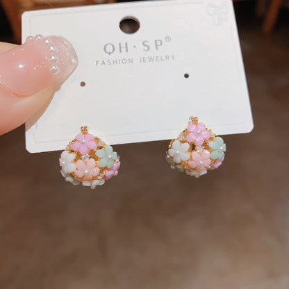 Fresh And Fashionable Zircon Pearl Flower Earrings - Daebak