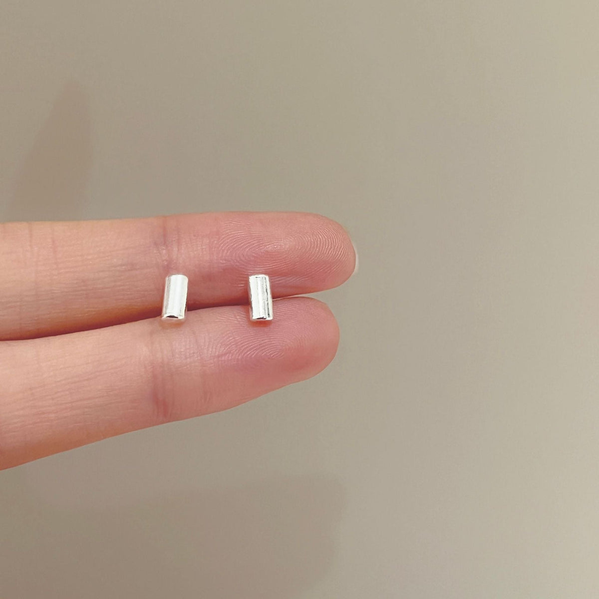 High-grade Bow Small Sier-plated Geometric Korean Earrings - Daebak