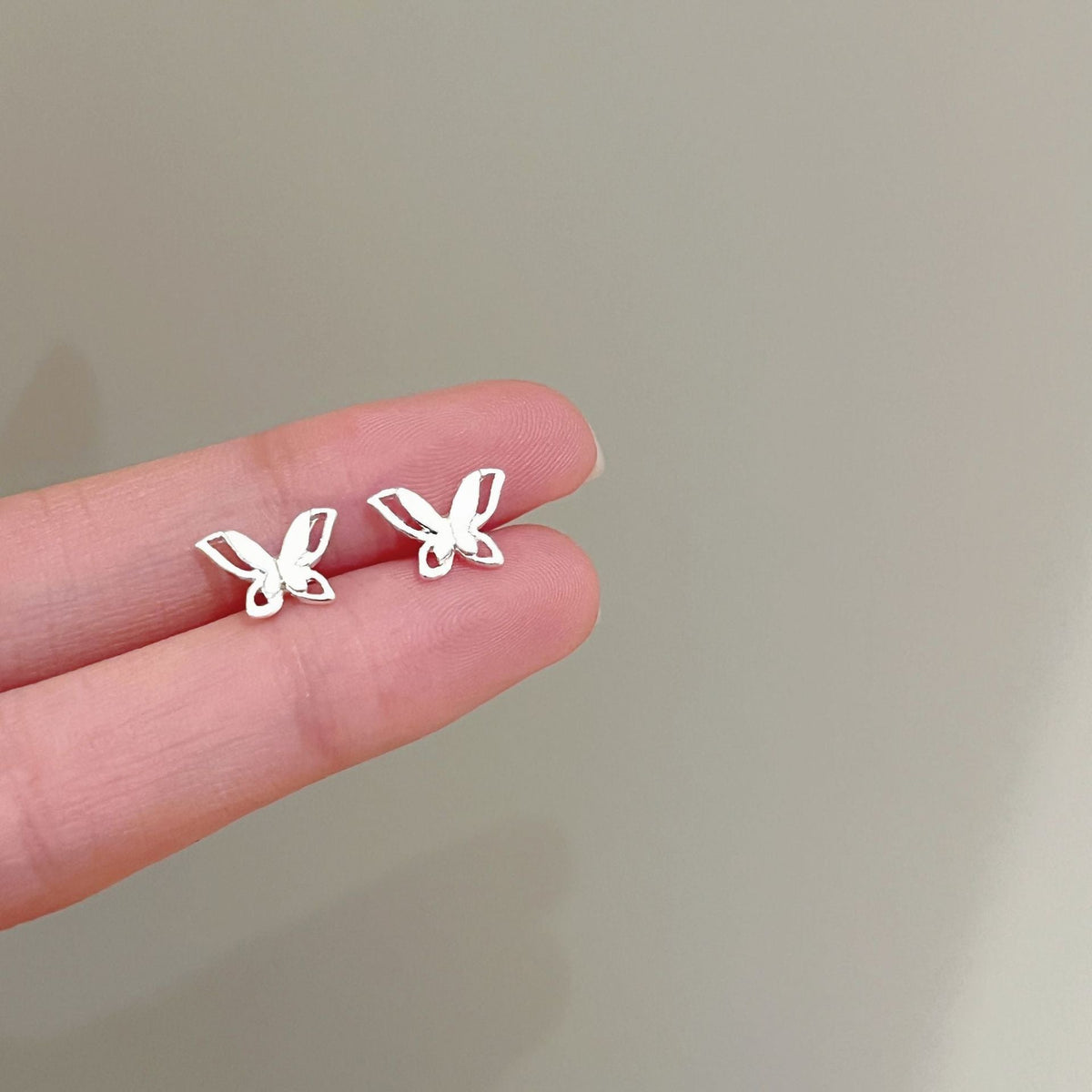 High-grade Bow Small Sier-plated Geometric Korean Earrings - Daebak