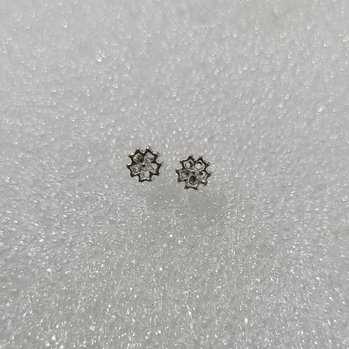 High-grade Bow Small Sier-plated Geometric Korean Earrings - Daebak