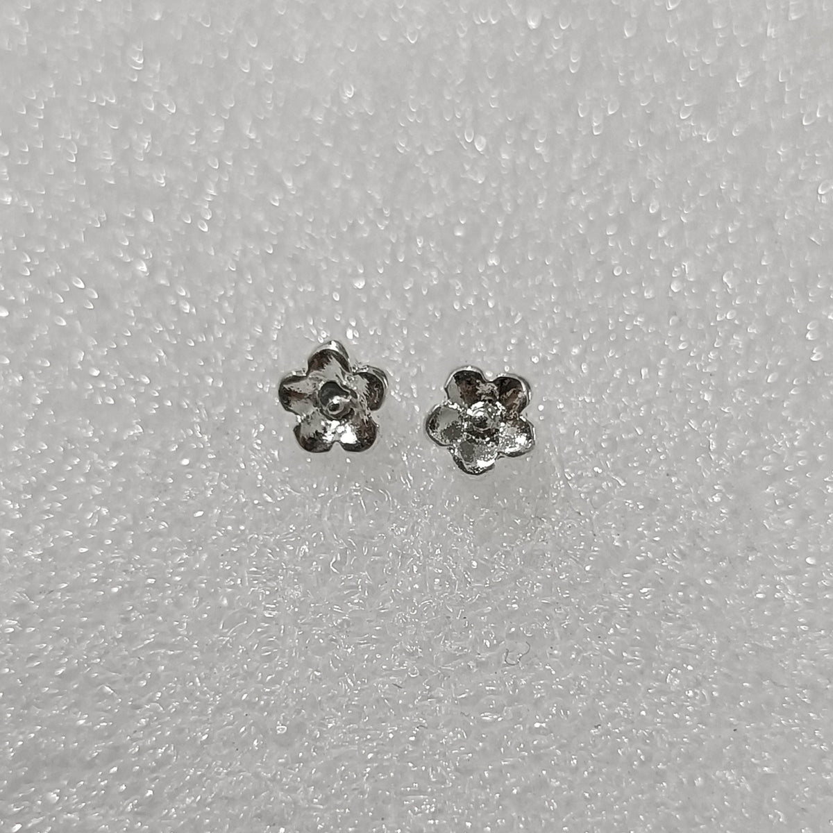 High-grade Bow Small Sier-plated Geometric Korean Earrings - Daebak