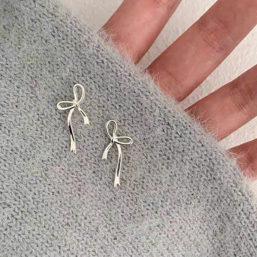 High-grade Bow Small Sier-plated Geometric Korean Earrings - Daebak