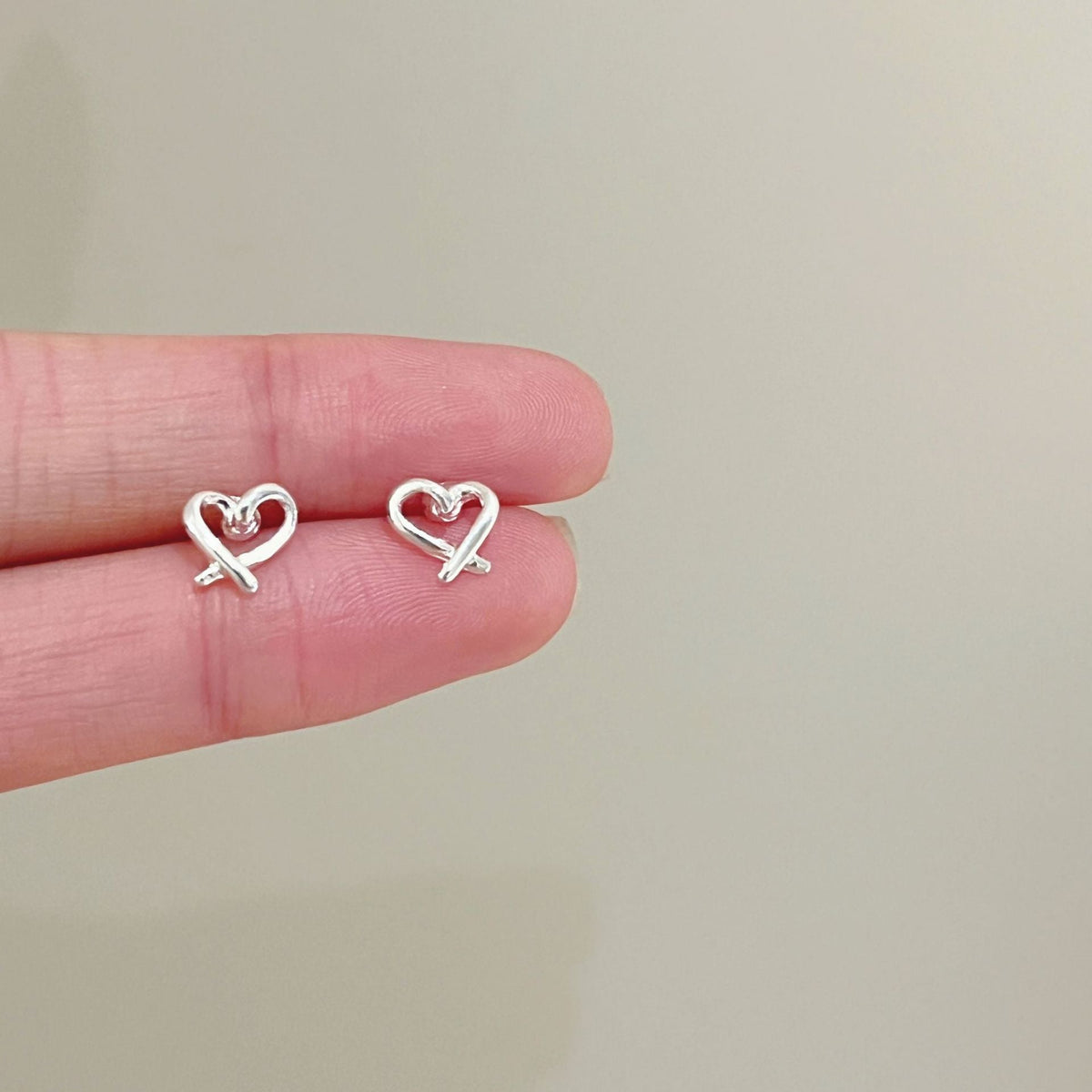 High-grade Bow Small Sier-plated Geometric Korean Earrings - Daebak