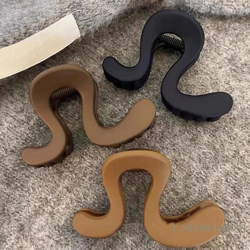 ⚑Korean Simple Matte Hair Clips Retro Geometric Claw Clips Elegant Premium Half-Up Hair Clips Shark Clip - Daebak