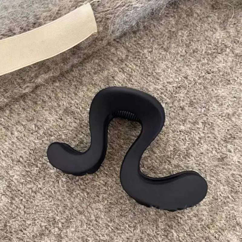 ⚑Korean Simple Matte Hair Clips Retro Geometric Claw Clips Elegant Premium Half-Up Hair Clips Shark Clip - Daebak