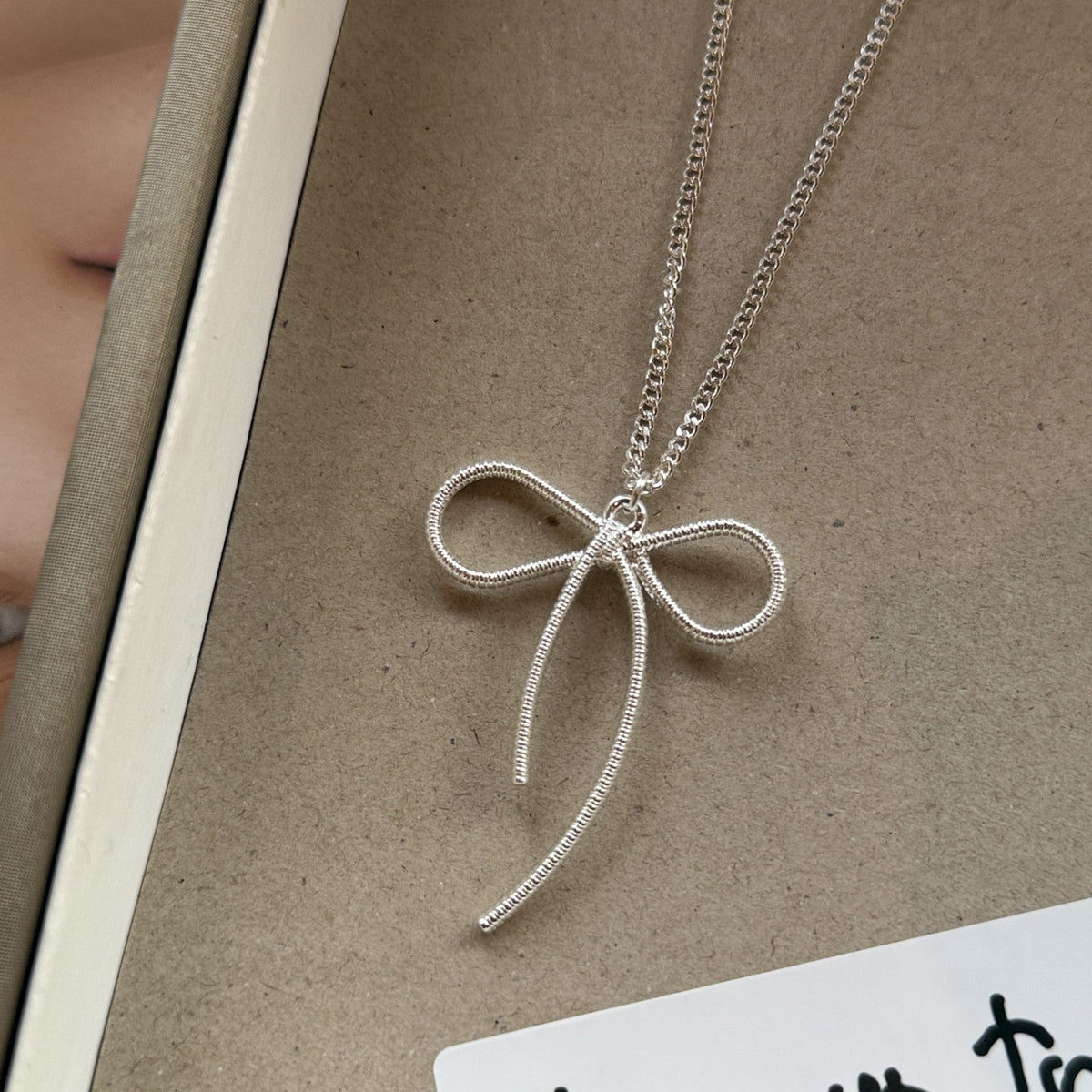 Korean Style Flower Bow Tie Texture Love Necklaces - Daebak