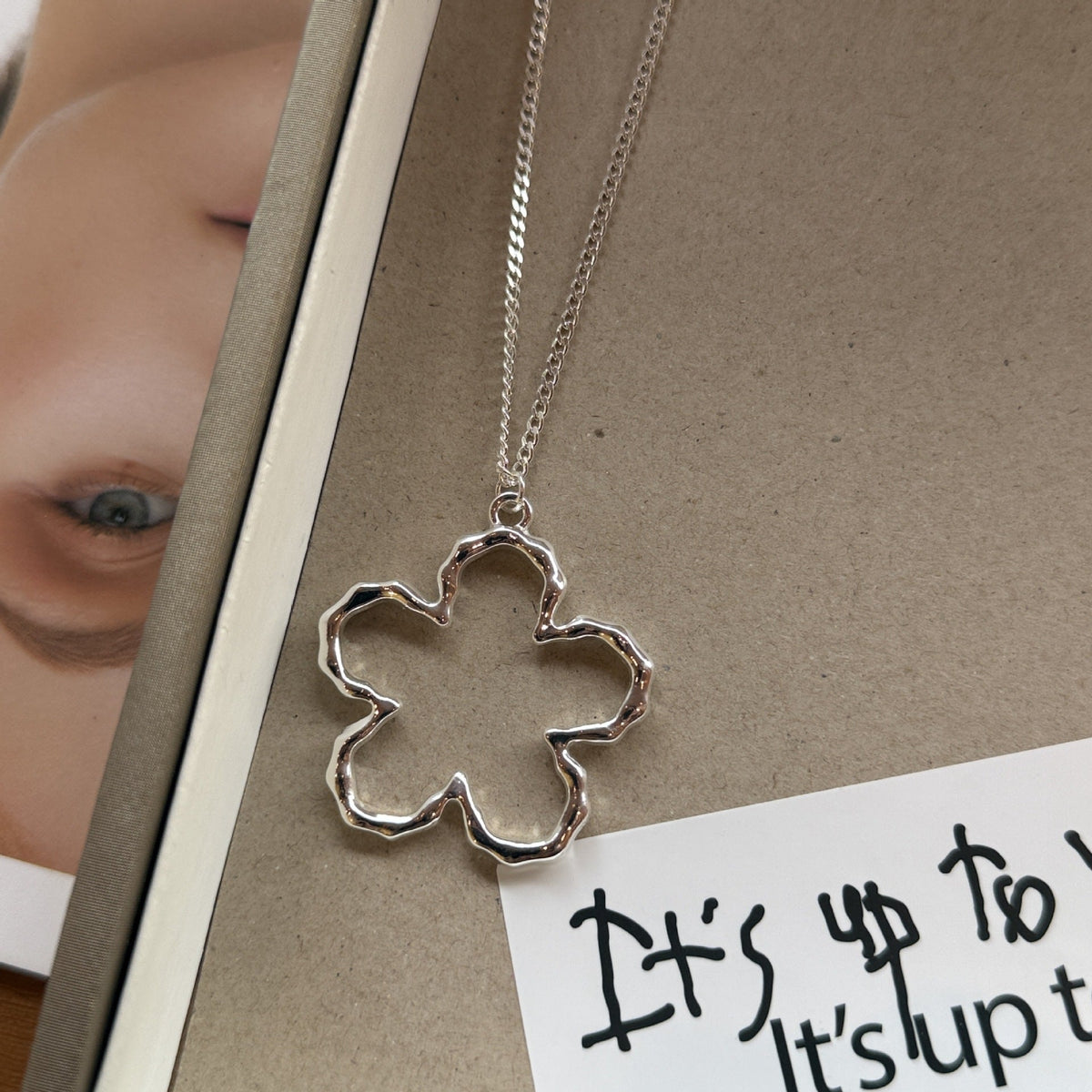 Korean Style Flower Bow Tie Texture Love Necklaces - Daebak