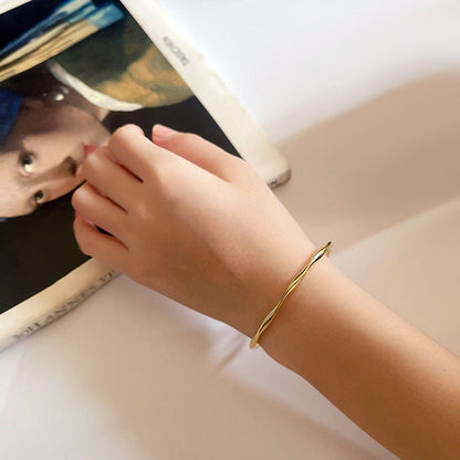 Korean Style Mobius Artistic Design Light Simple Elegant Glossy Bracelets - Daebak
