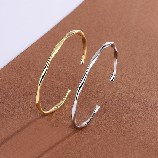 Korean Style Mobius Artistic Design Light Simple Elegant Glossy Bracelets - Daebak