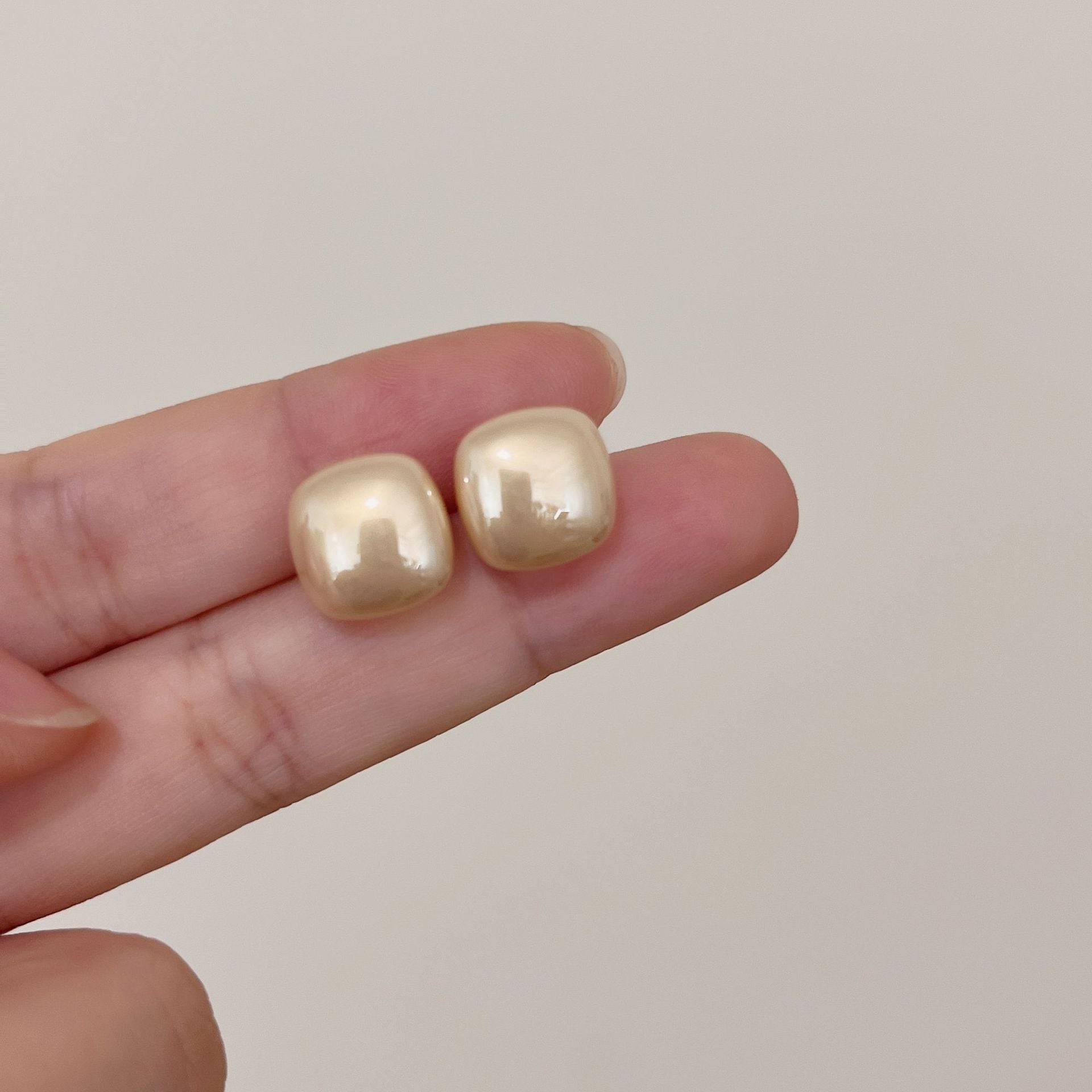 Korean Style Square Pearl Light Luxury Earrings - Daebak