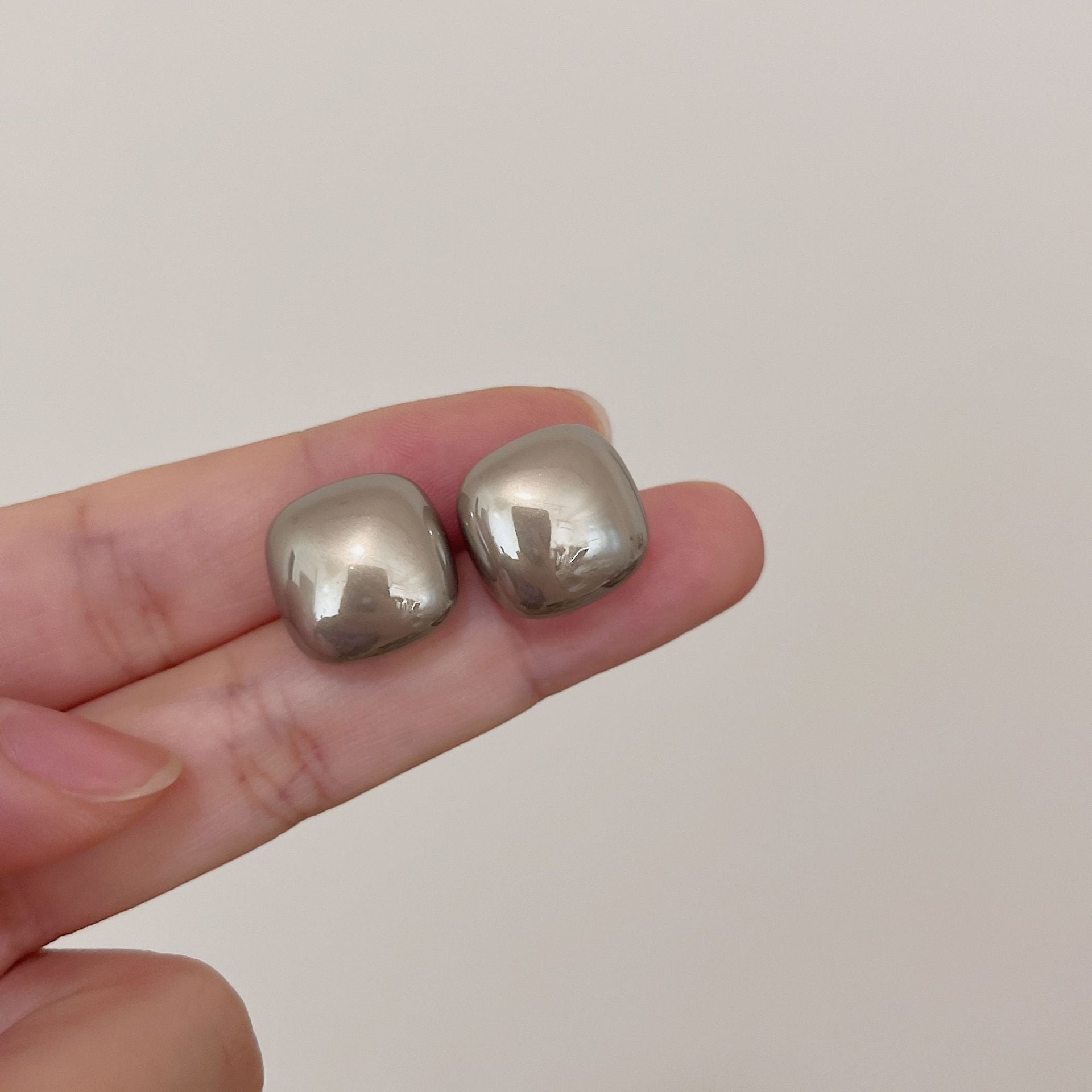 Korean Style Square Pearl Light Luxury Earrings - Daebak