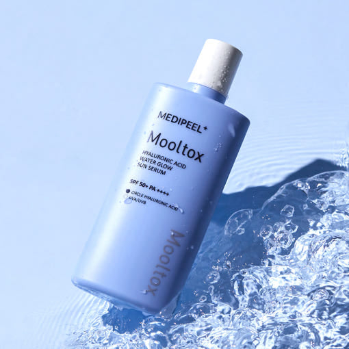 MEDIPEEL Sérum Solaire Éclat d'Eau Mooltox à l'Acide Hyaluronique SPF 50+PA++++ 52ml