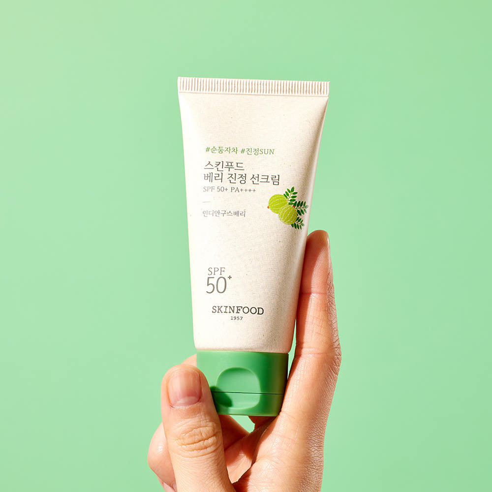 SKINFOOD Crema solare lenitiva ai frutti di bosco SPF50+ PA++++ 50ml