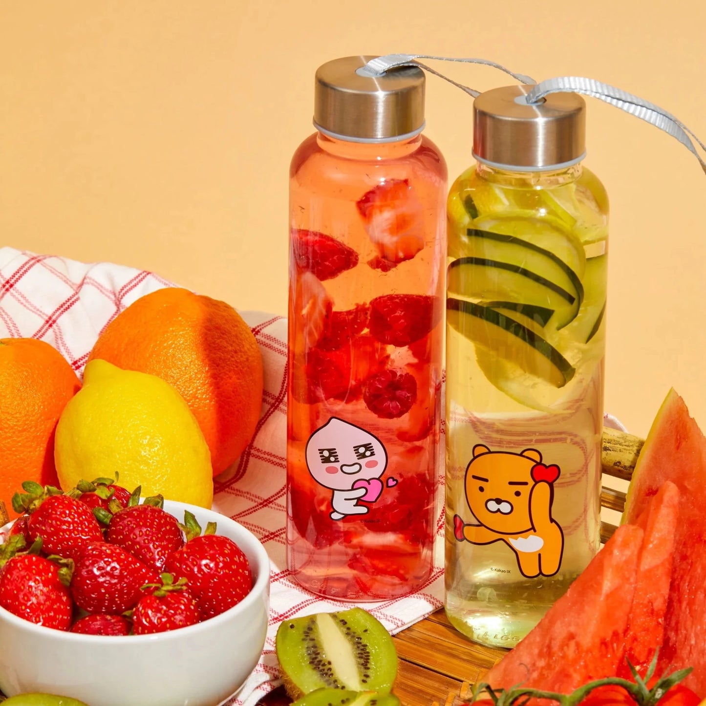Slim Water Bottle KakaoFriends Licensed Design - 16.9oz (500 ml) Twist Off Stainless Cap with Strap (APEACH) - Daebak