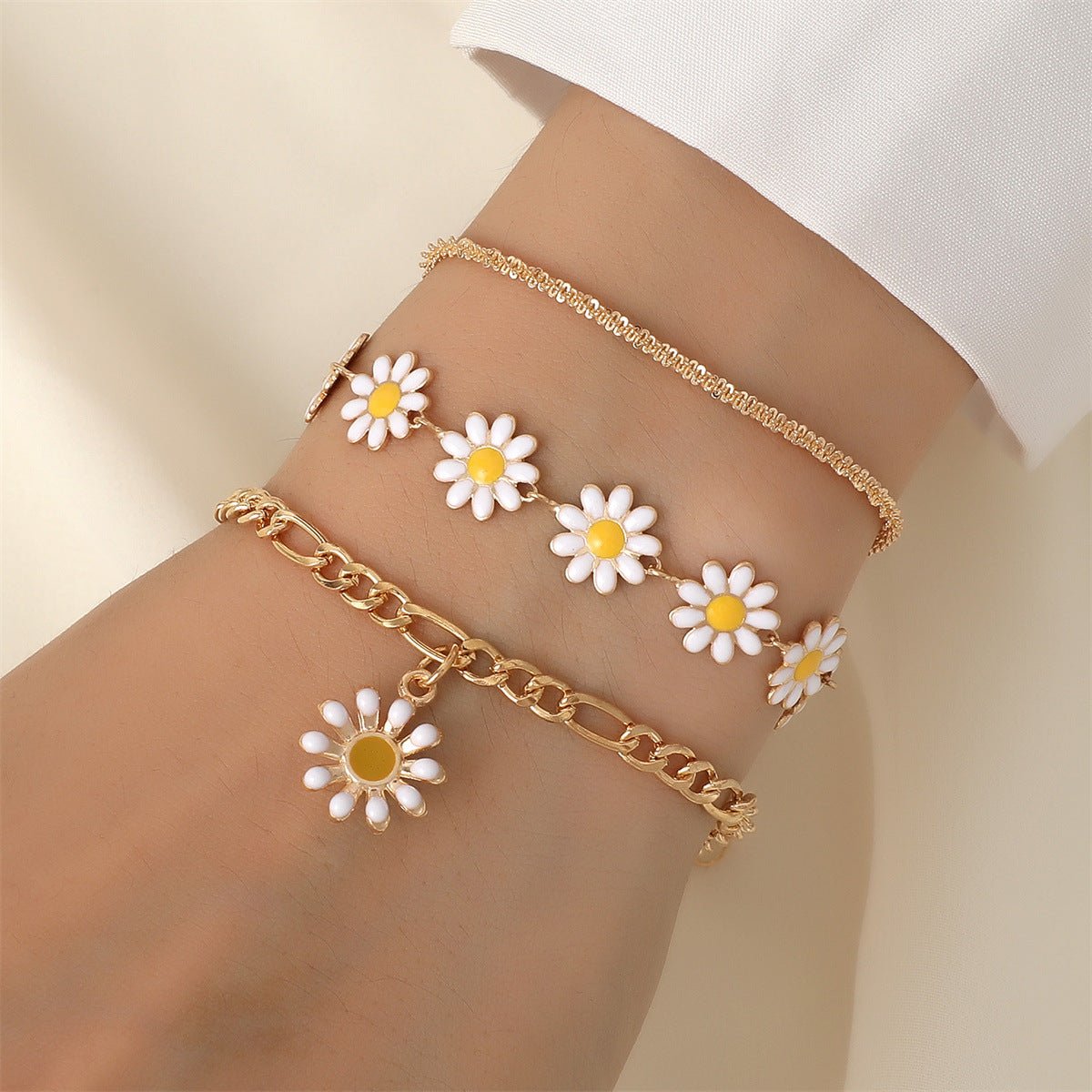 Sunflower Flower Twin Female Flash Caterpillar Bracelets - Daebak