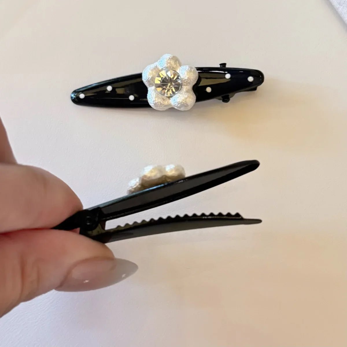 Sweet Polka Dot Pearl Flower Clip Womens Bangs Clip Elegant Fashion Korean Style Duckbill Hair Rhinestone Accessory Pair Set - Daebak