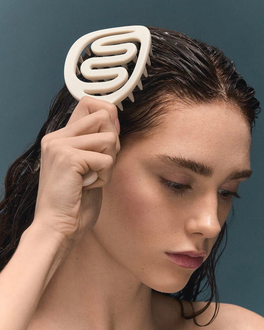The Scalp Massager - Stimulating Silicone Scalp Brush - Daebak