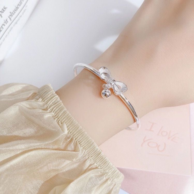 Women's Bell Korean Simple Design High-grade Cute Princess On The Run Bracelet - Daebak