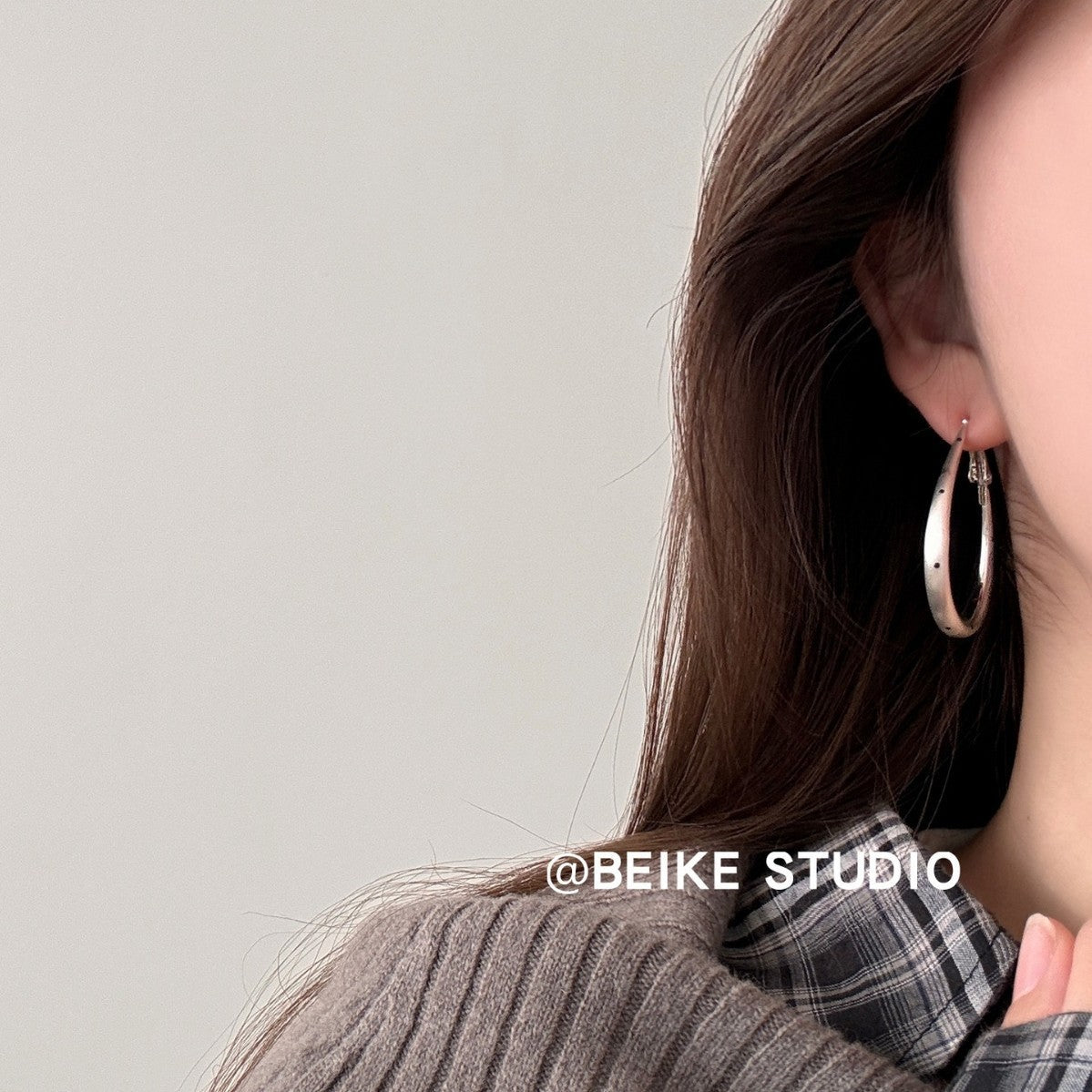 Women's Korean Style Sier Geometric Circle Polka Dot High Rings - Daebak