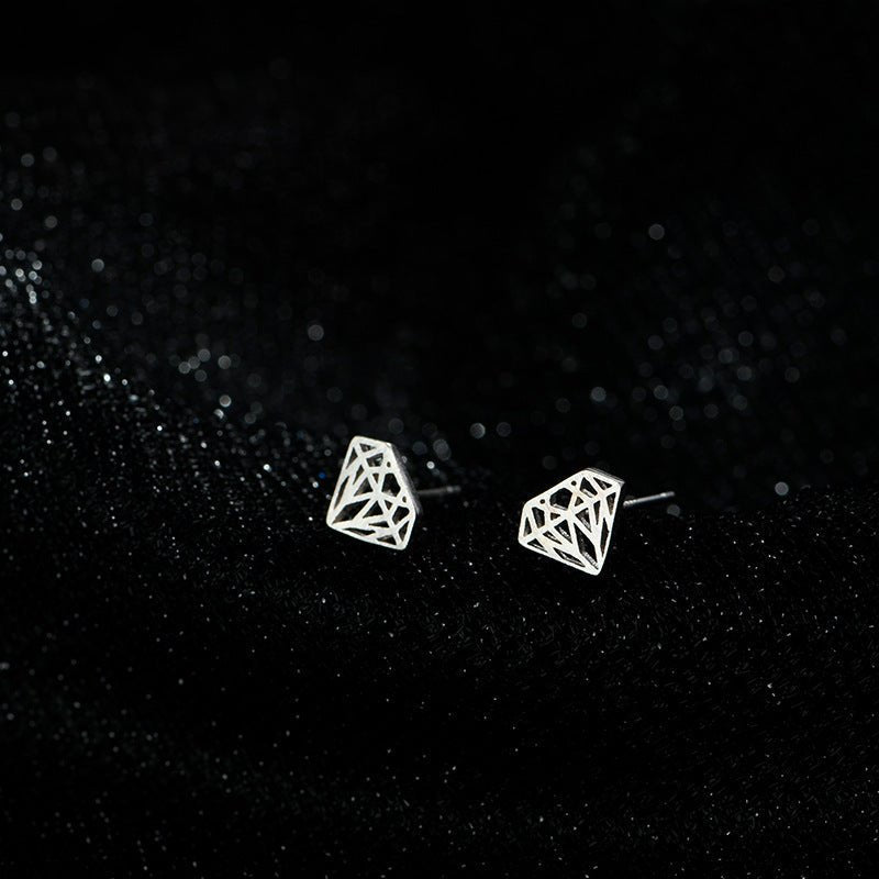 Women's Simple Sweet Cutout Ear Affordable Luxury Fashion Style Korean Niche Stud Earrings - Daebak