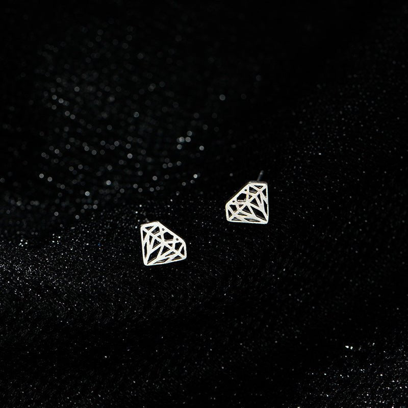 Women's Simple Sweet Cutout Ear Affordable Luxury Fashion Style Korean Niche Stud Earrings - Daebak