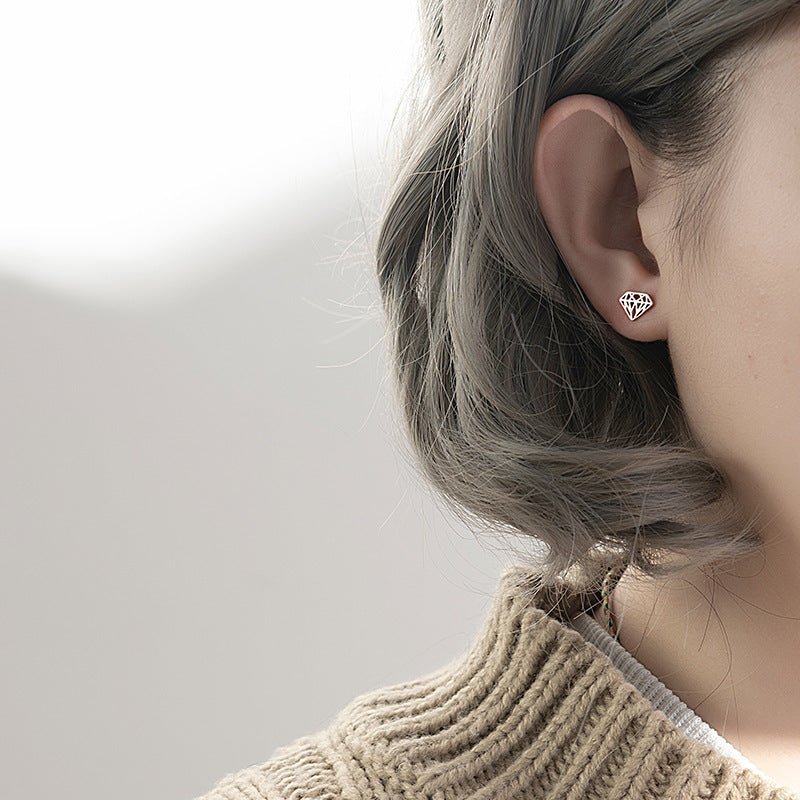 Women's Simple Sweet Cutout Ear Affordable Luxury Fashion Style Korean Niche Stud Earrings - Daebak
