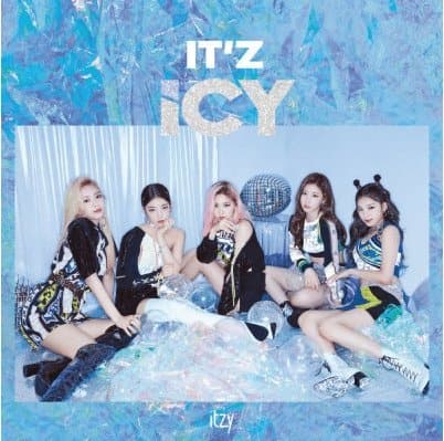 ITZY - IT'z ICY (1st Mini Album) - Daebak