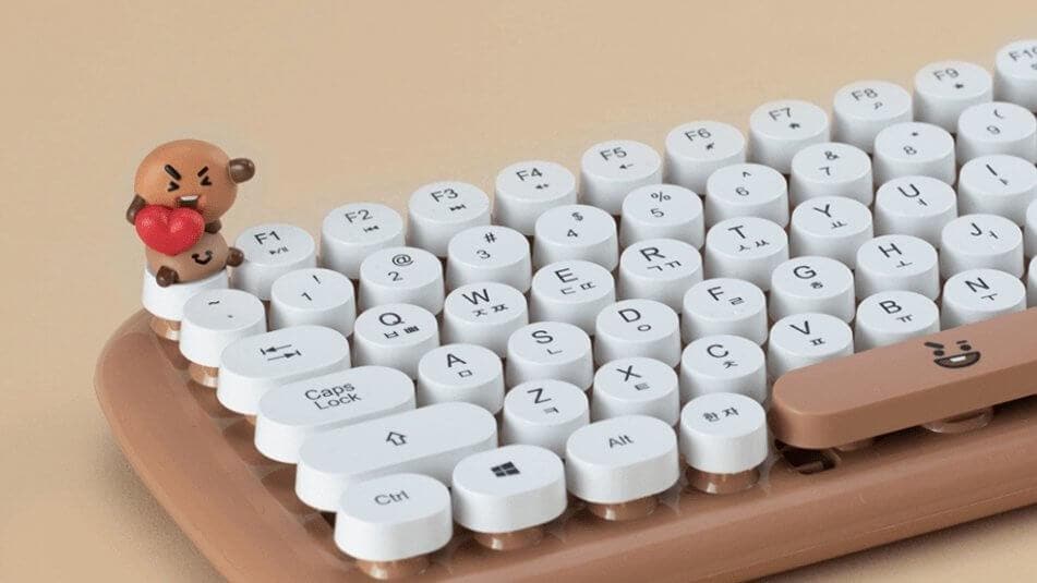 ROYCHE BT21 Retro Keyboard Figure Keycap - Daebak