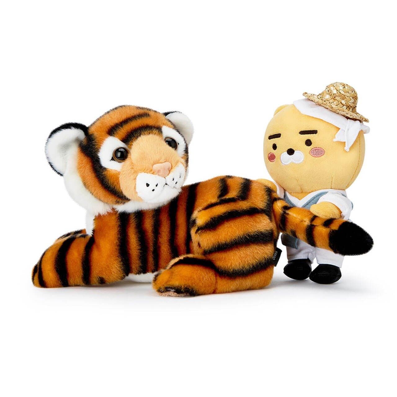 Ryan and Choonsik Tiger Doll - Daebak