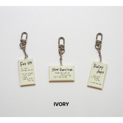 V [LAYO(V)ER] Keyring Set - Ivory